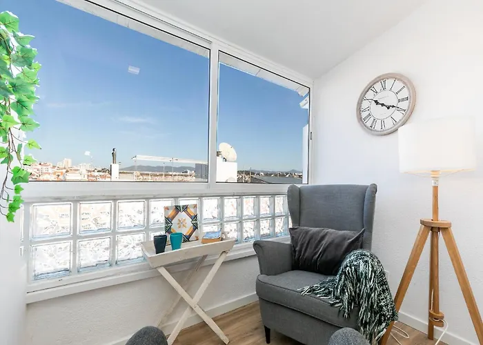 Bright Valadim Apartmán