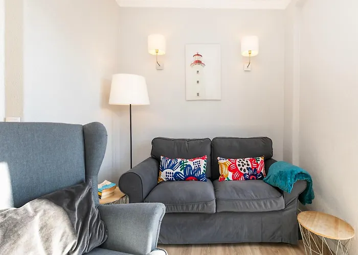 Bright Valadim Apartmán