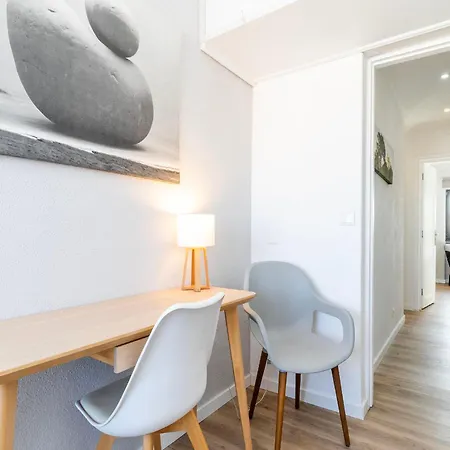 Apartamento Bright Valadim