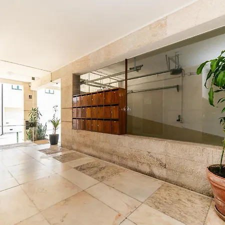 Apartamento Bright Valadim