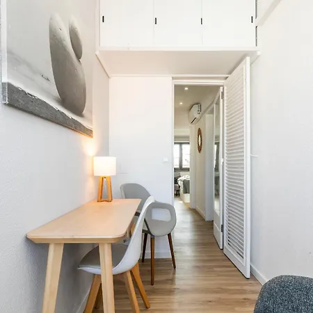 Apartament Bright Valadim *