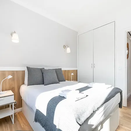 Bright Valadim Apartment Cascais